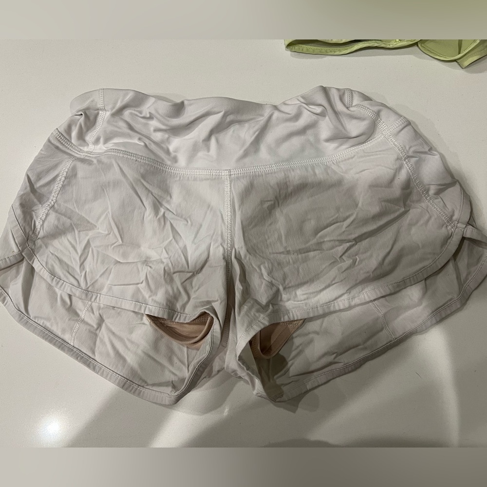 White lululemon speed up’s size 2 length 2.5